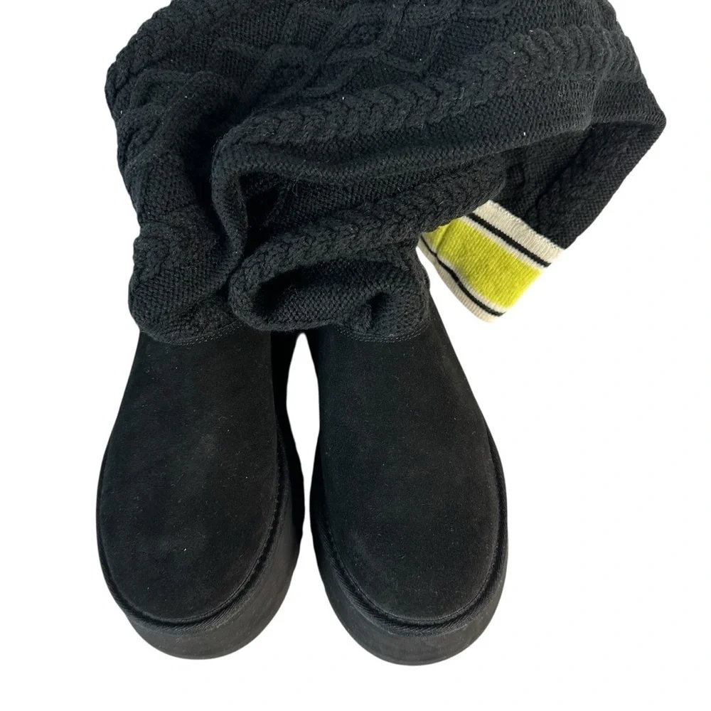 UGG chic black